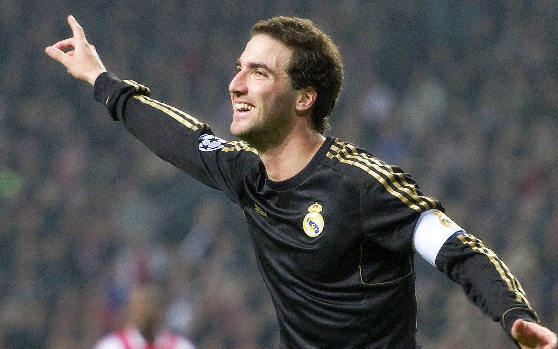 开云体育入口-佩纳罗尔球队青训成果显著，佩纳罗尔特别球衣